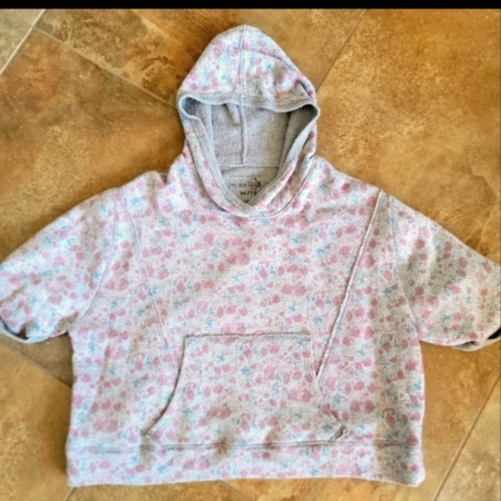 NWOT We The Free Lightweight Sweatshirt Short Sleeve Hoodie